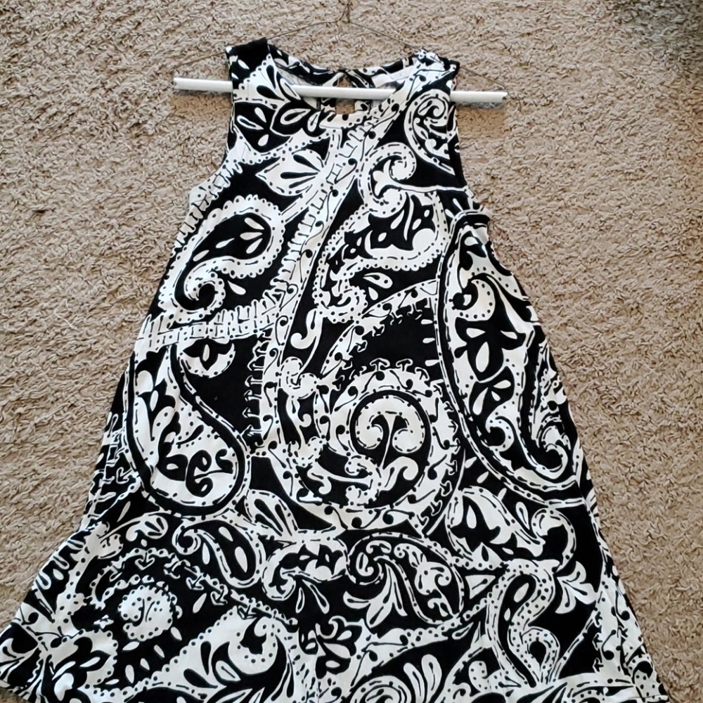 Loft Dress - Picture 2 of 3